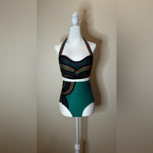 Gently Used * High Dive by ModCloth 2 piece Swimsuit * S/M - Picture 1 of 5